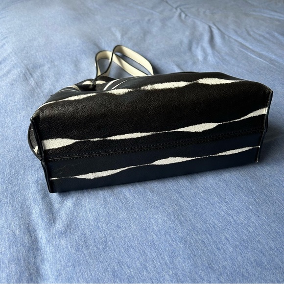 Kensie Tie Dye Tote - Picture 5 of 6